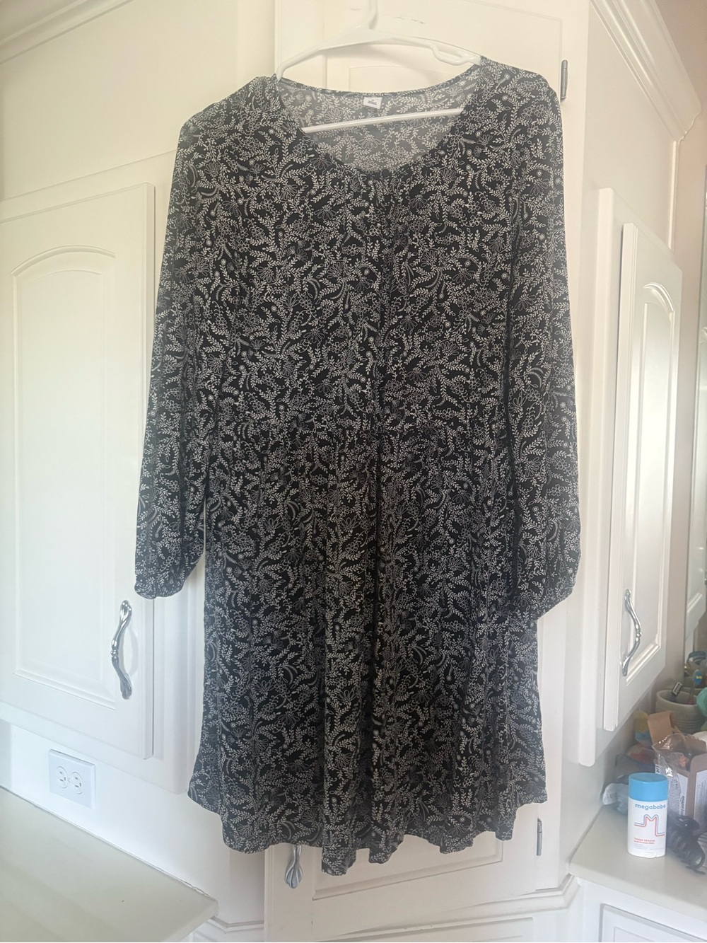 Old Navy Black Floral-Print Long Sleeve swing Dress